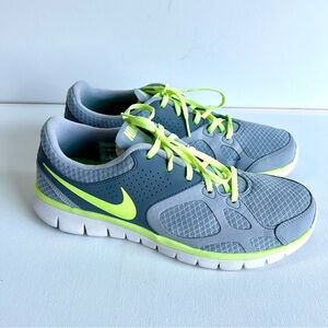 Nike Flex Experience Run 2 Running Shoes • Women’s Size 12 • Gray/Neon Yellow